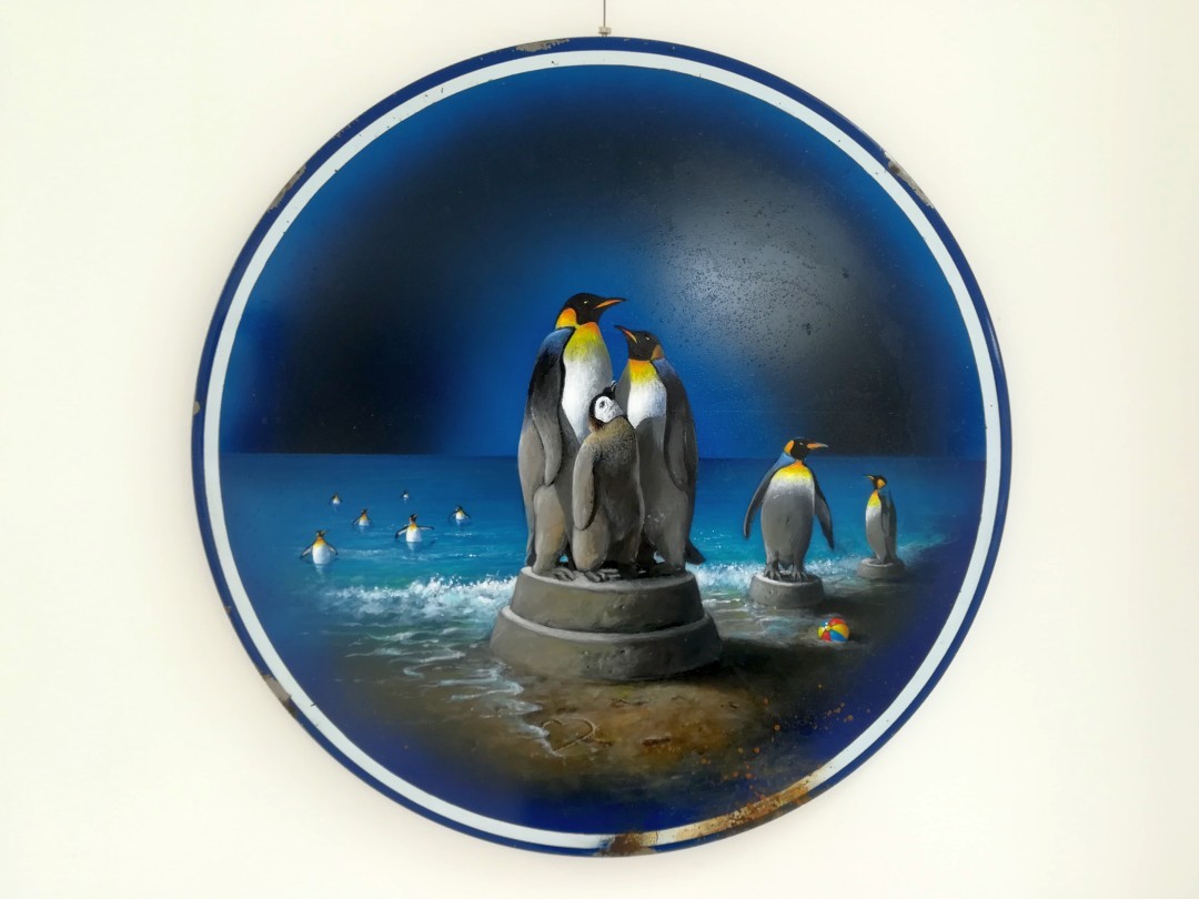 Gianni Gianasso (Włochy) Sea Family, śr. 60 cm, akryl na płycie blaszanej